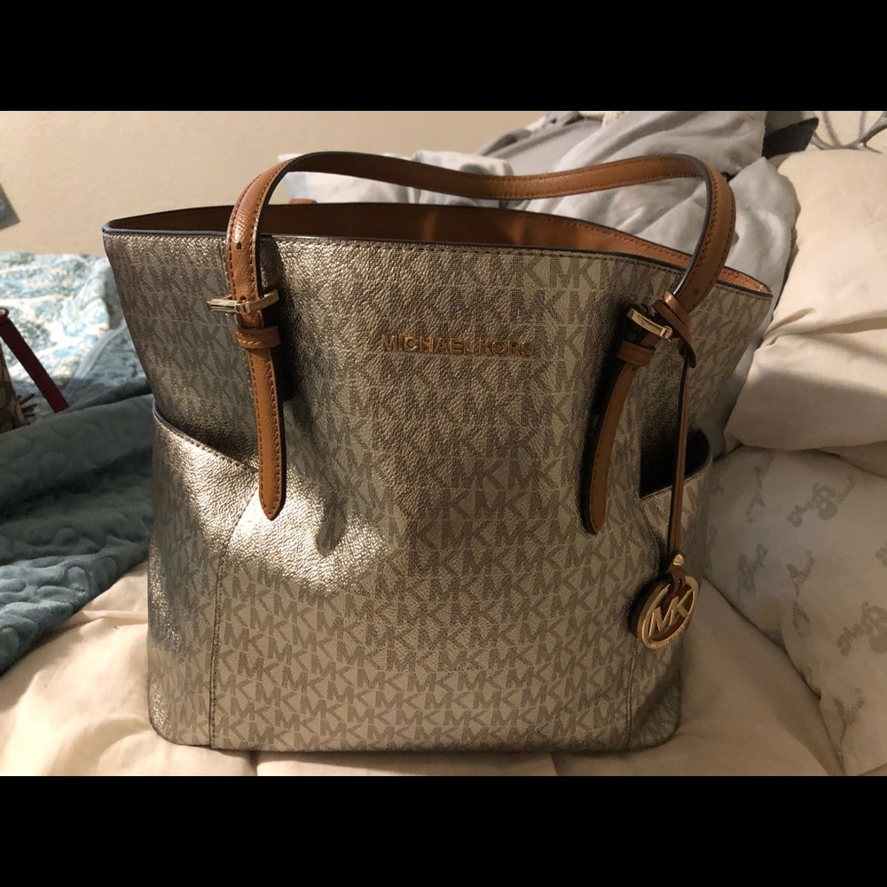 Michael kors purse
